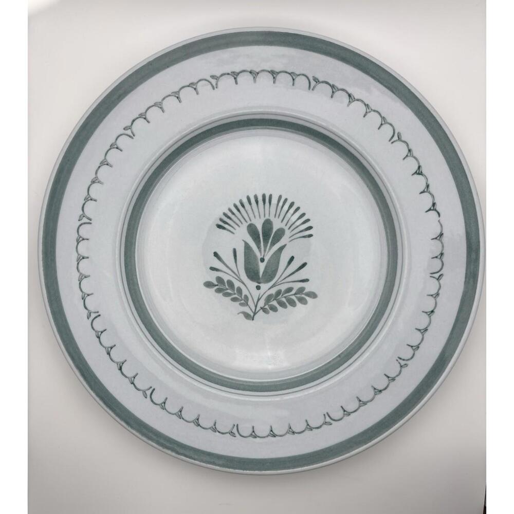 Set of 2 Arabia Finland Green Thistle Dinner Plates Handpainted 10.7"